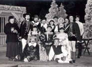 Úsměvy a kordy 1979 - Ladislav Vaško, Ilona Kunertová, Václav Havel, Přemysl Tancibudek, Jan Hampl, Bedřich Dostálek, Vilma Vacková, Oldřich Faltejsek, Zdena Mullerová, Josef Růžička, Jiří Valter, ? , Věra Mačátová, Věra Chládková, Dana Prokopová (Eliášová), Václav Havlíček, ? , Josef Klekar 